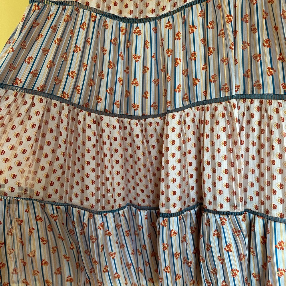 Urban Outfitters Floral Blouse - Picture 8 of 9